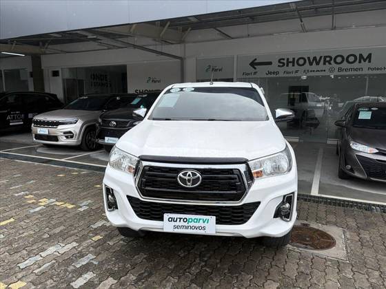 TOYOTA HILUX 2.8 SR 4X4 CD 16V DIESEL 4P AUTOMÁTICO